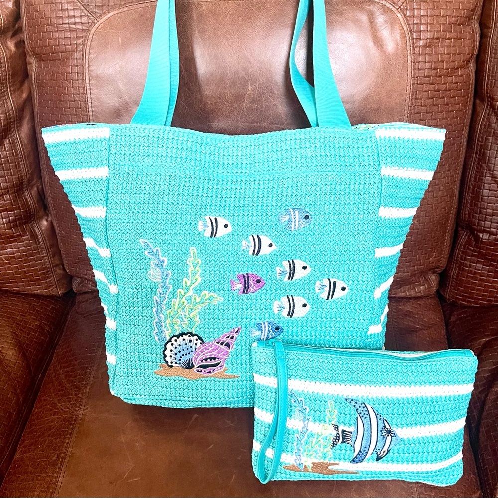 Vera Bradley Set Of Crochet Straw Tote Bag And Zippered Wristlet Pouch Bag - Picture 3 of 14